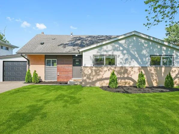 49 Stacy Ct, Glenview, IL 60025