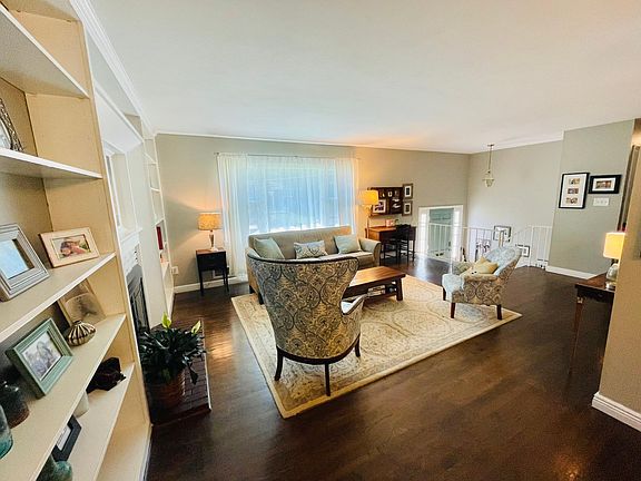 5th image of 3033 Battersea Ln