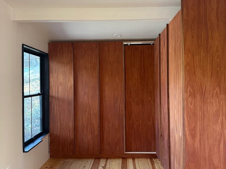 19475 Grand View Dr — Photo 11