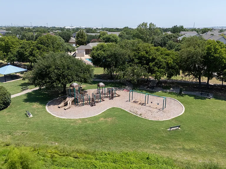 4184 Capstone Dr — Photo 42