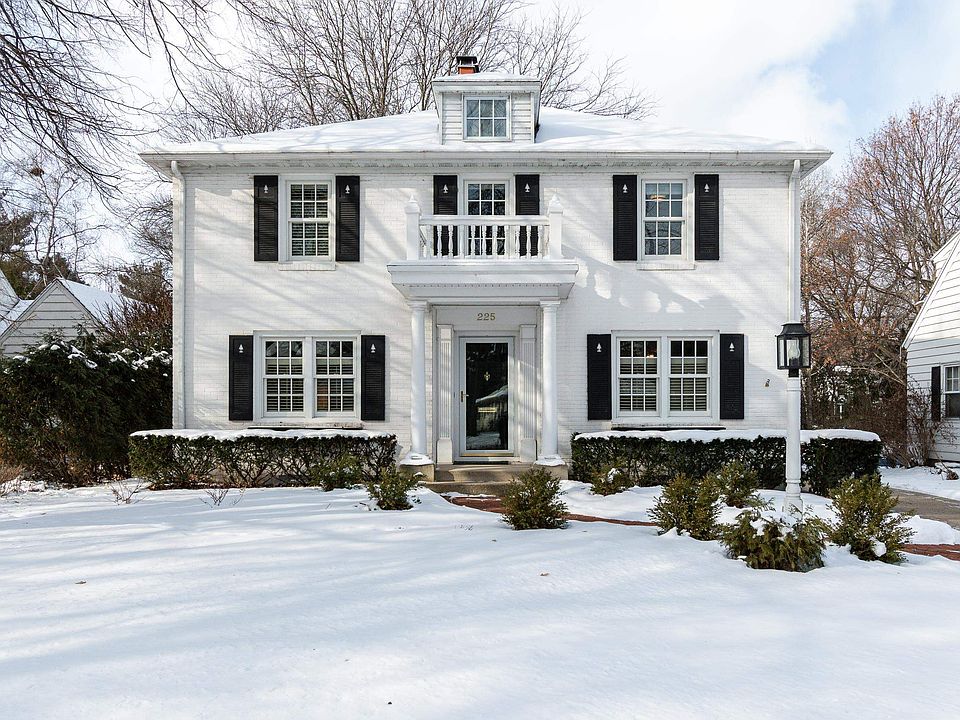 1st image of 225 Kensington Dr