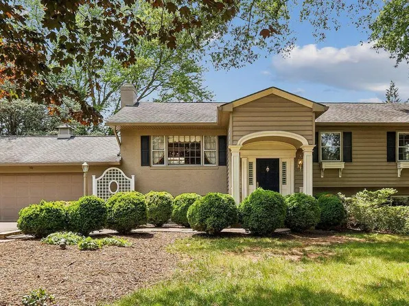 3496 Ingram Dr, Haymarket, VA 20169