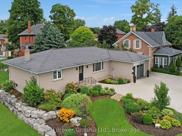 40 Arthur St W, Minto, ON N0G 1Z0