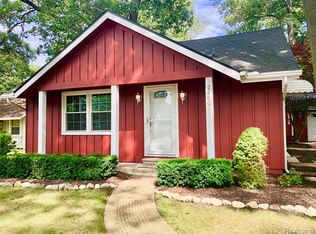 2860 Riverside Dr, Port Huron, MI 48060