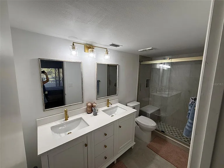 106 1st St E #210 — Photo 10