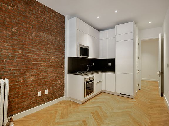 4th image of 181 Prospect Park W APT 8