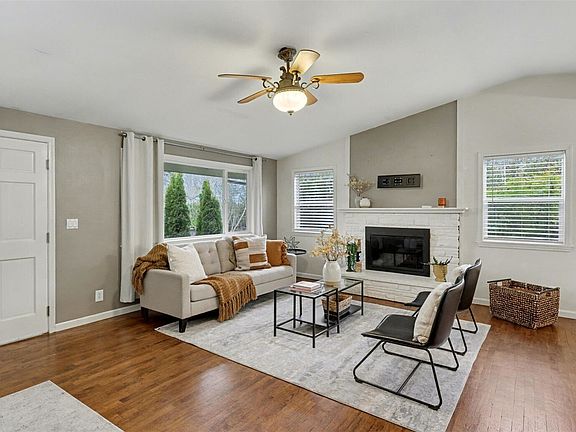 4th image of 11204 148th Avenue SE