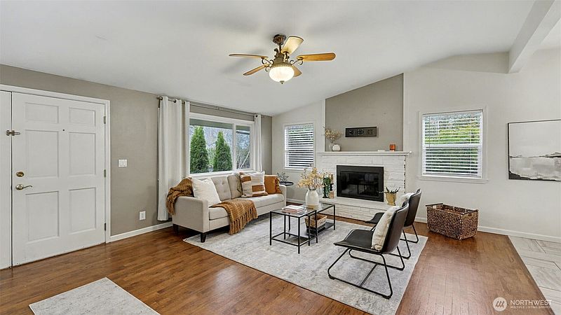 4th image of 11204 148th Avenue SE