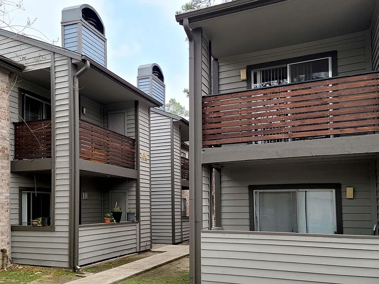 Carrara at Cypress Creek — Photo 13