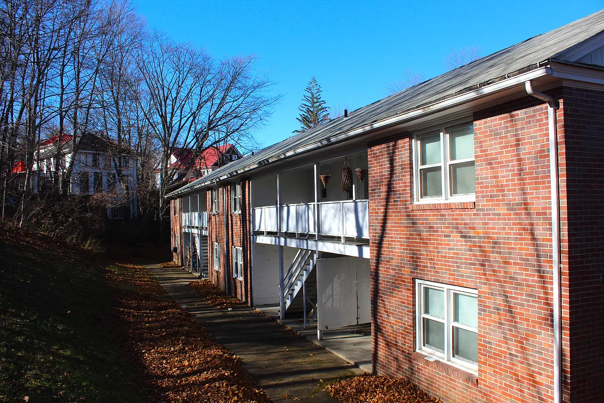Building Photo - 26 Hallock St #11