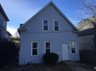 723 13th St, Moline, IL 61265