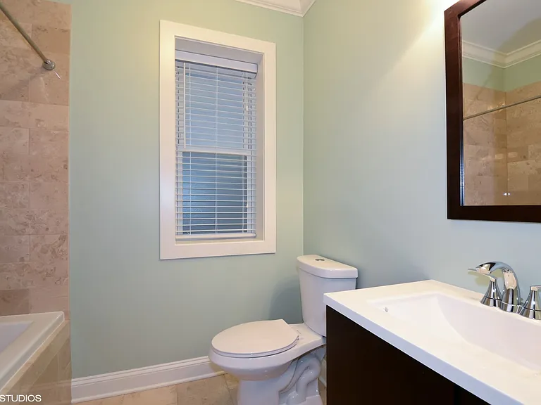 4522 N Artesian Ave #1 — Photo 8