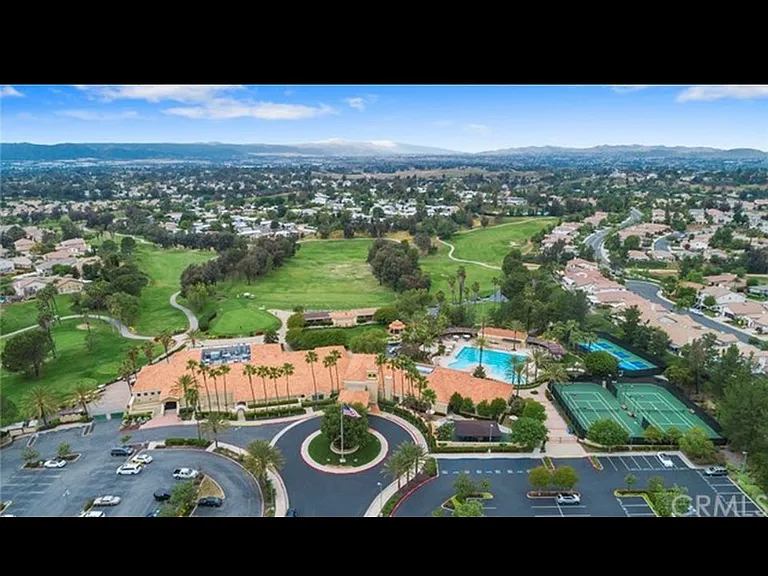 Gleneagles Dr — Photo 17