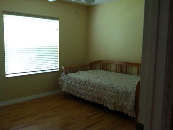 5th image of 209 Michael Dr