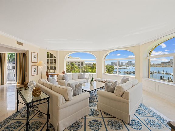4th image of 200 Bradley Place #303