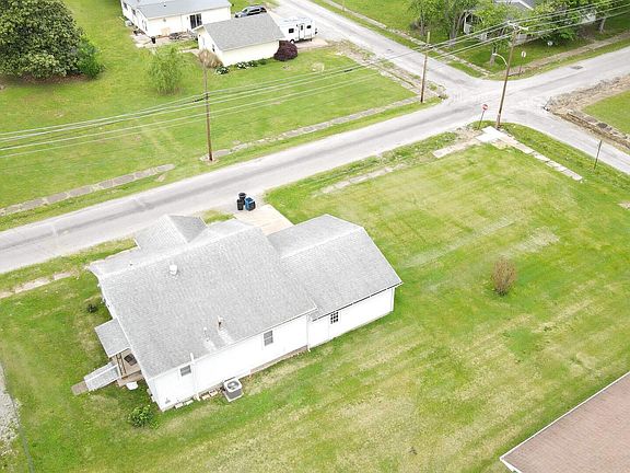 4th image of 608 N Cochran St