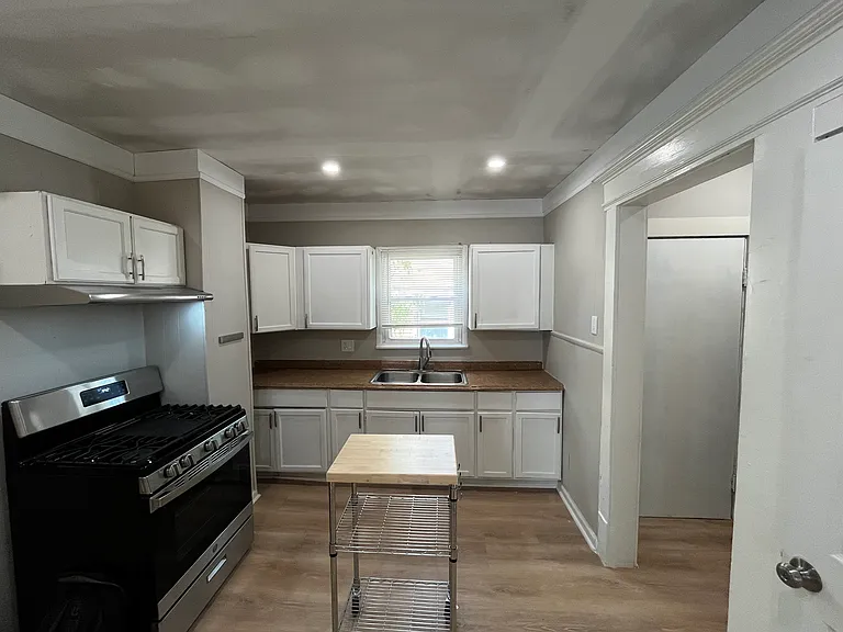 316 Reynolds St — Photo 4
