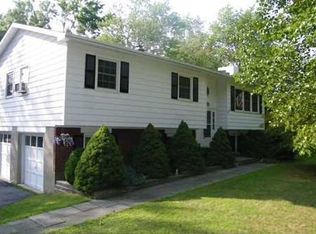 108 Meadow Ln, Modena, NY 12548
