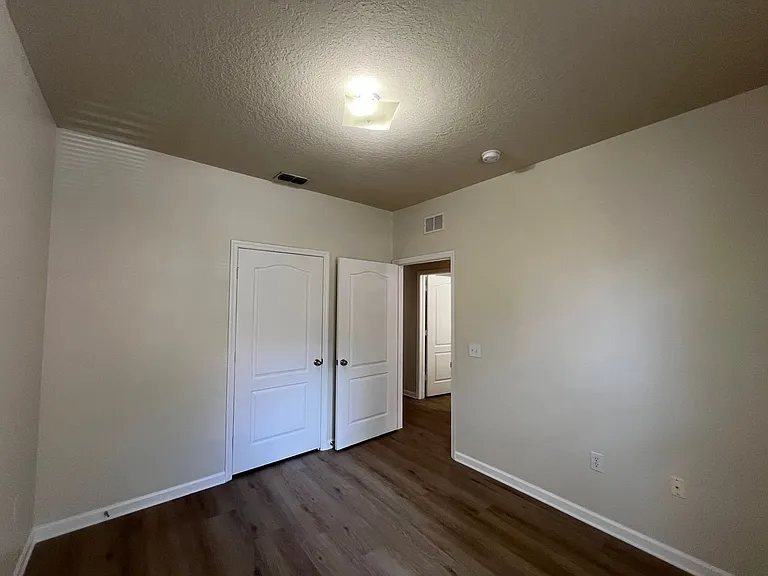 8819 Villa View Cir #107 — Photo 25