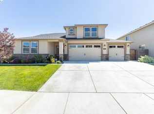 449 Wishkah Dr, Richland, WA 99352