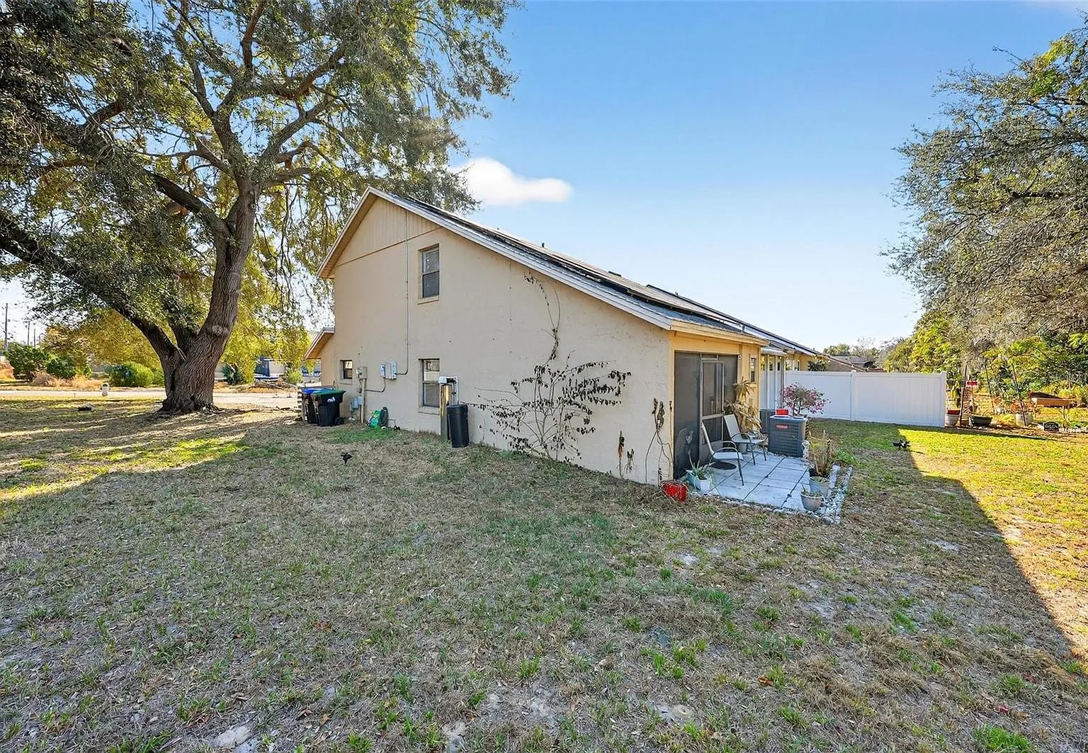 2 bed, 2.0 bath, 1240 sqft, $2,300 — Photo 3