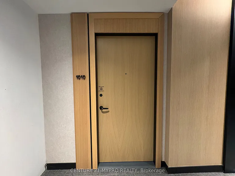 89 Church St #1010 — Photo 15