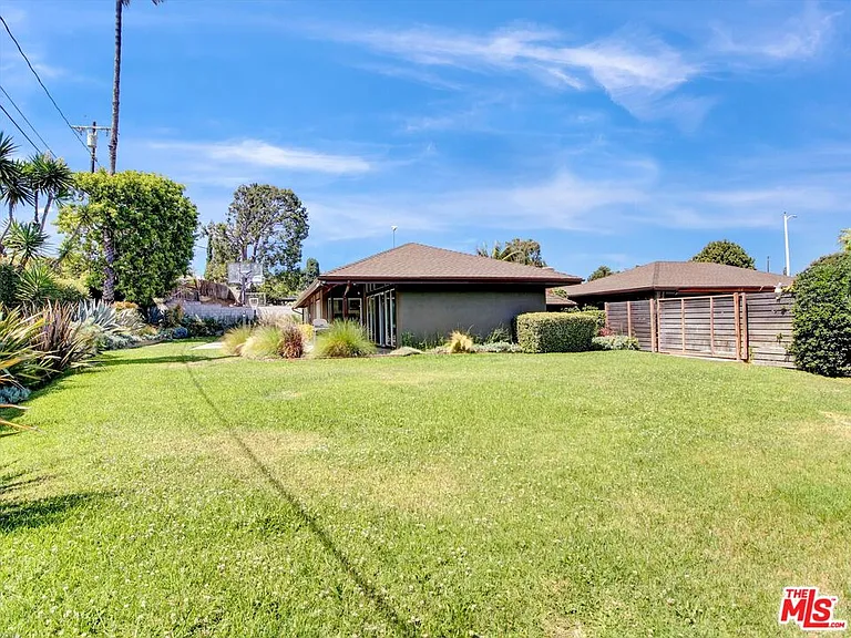 6763 Radlock Ave — Photo 46