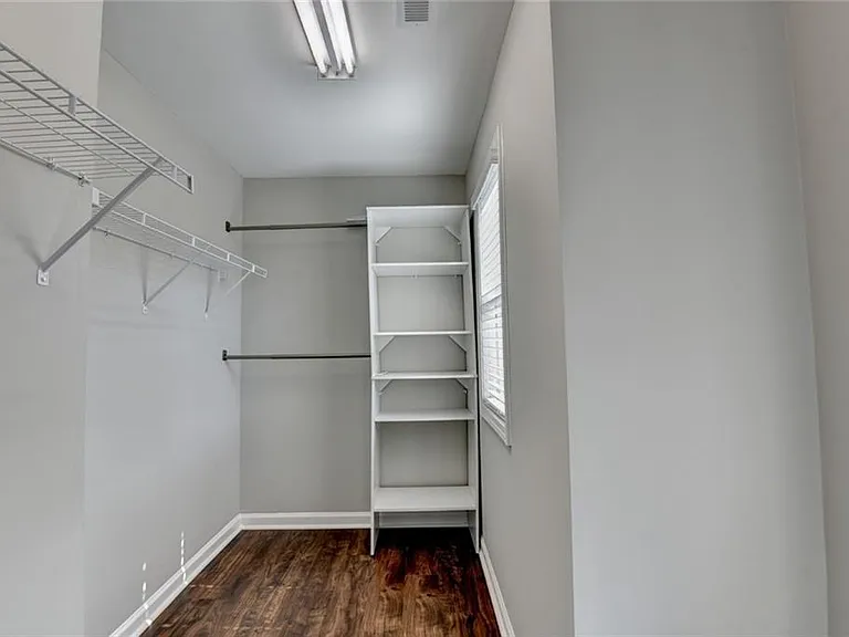 7245 Heritage Oak Ct — Photo 38