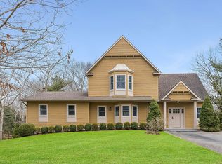 2 Bridies Path, Southampton, NY 11968