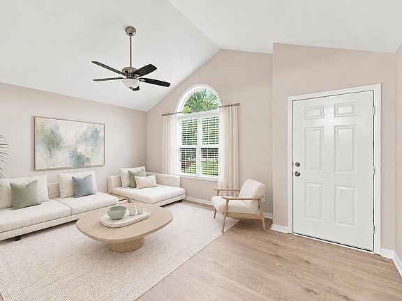 3rd image of 105 Poplar Ct