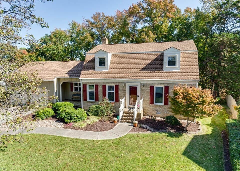 1st image of 704 Earl Of Warwick Ct