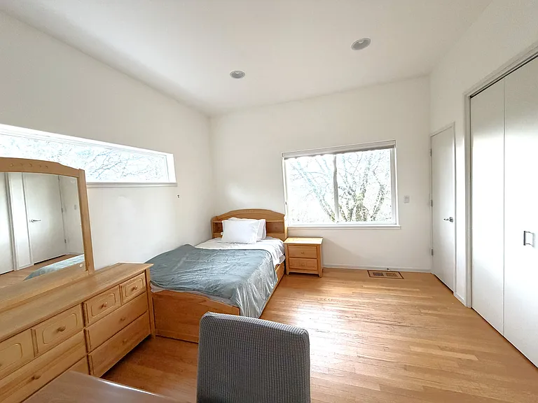 8509 NW Hazeltine St — Photo 20