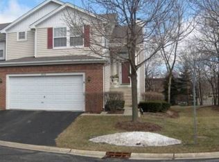 6655 Snug Harbor Dr, Willowbrook, IL 60527