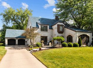 1310 E Forest Ave, Neenah, WI 54956