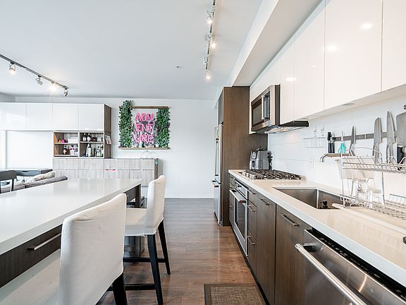 2nd image of 384 E 1st Ave #516