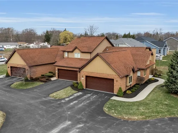 809 Carriage Ln, Lewiston, NY 14092