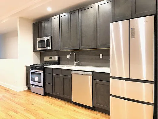 Rented by Lang Realty LLC | media 2