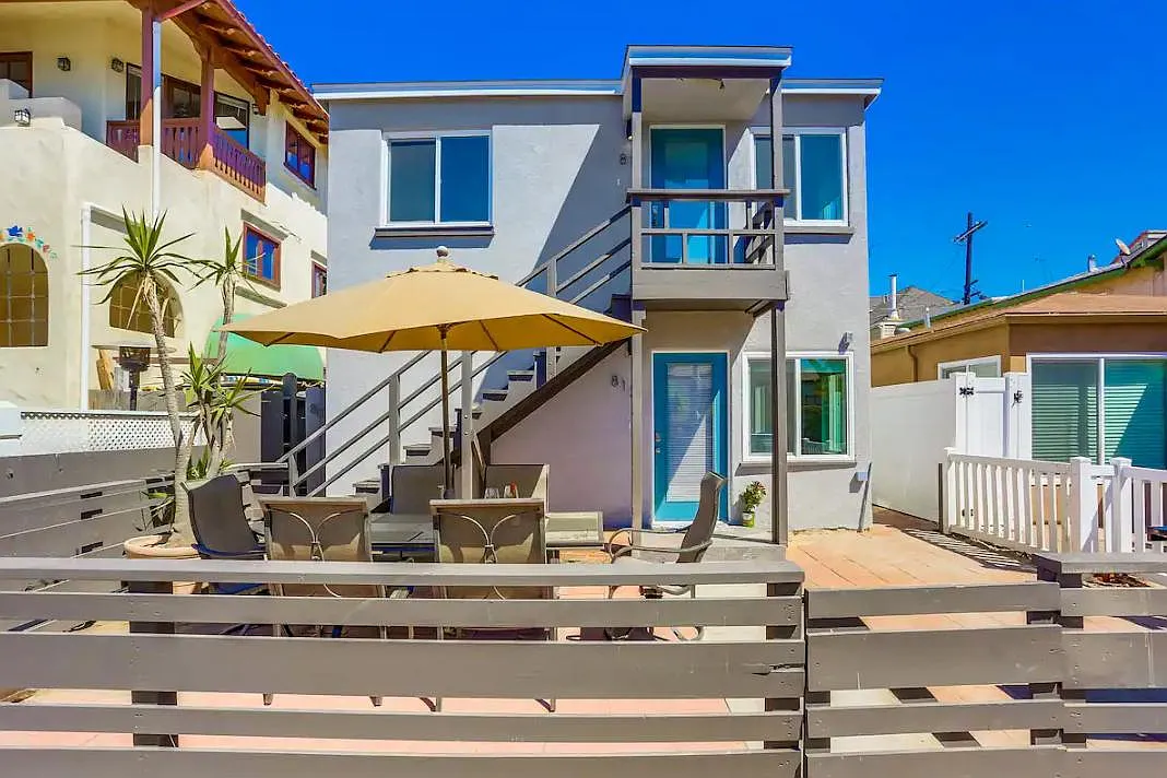 810 Island Court — Photo 4