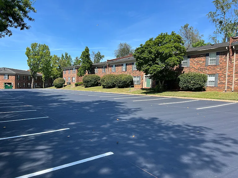 Countrybrook Apartments — Photo 82