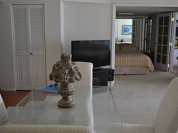4th image of 2751 S Ocean Dr #S1403