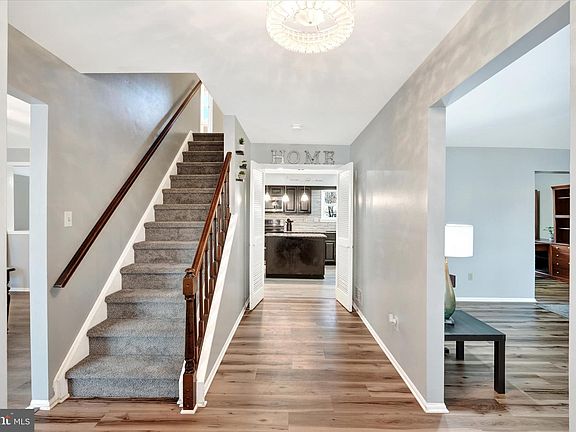 4th image of 23 Flinthill Dr