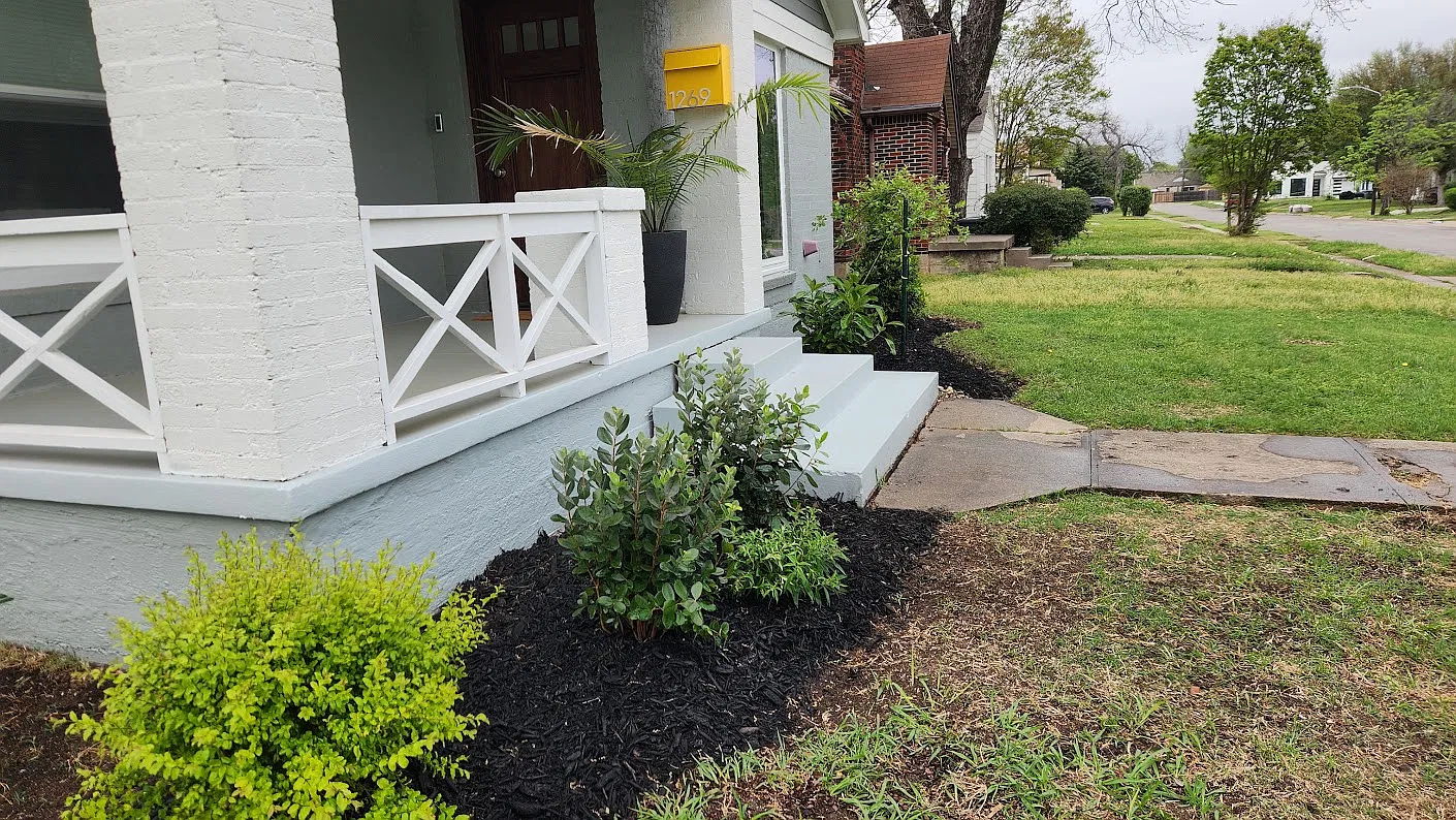 3 bed, 1360 sqft, $2,100 — Photo 3