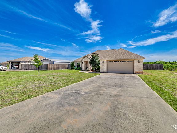 3rd image of 5923 Bridlewood Ct