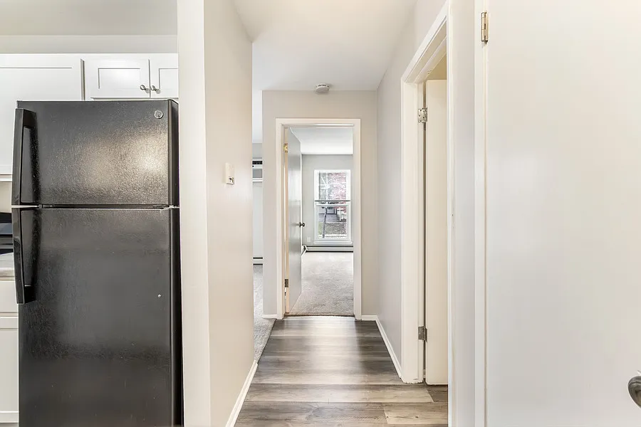 1 bed, $1,100 — Photo 2