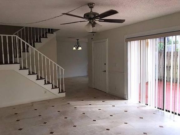 2nd image of 173 Lake Arbor Dr