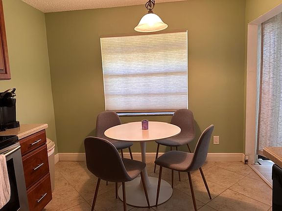 4th image of 9643 Halyards Ct APT 13