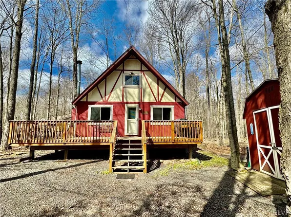 5363 Conoquenissing Dr, Pocono Lake, PA 18347