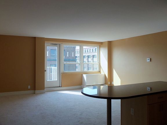 2nd image of 210 N 17th St Unit 801