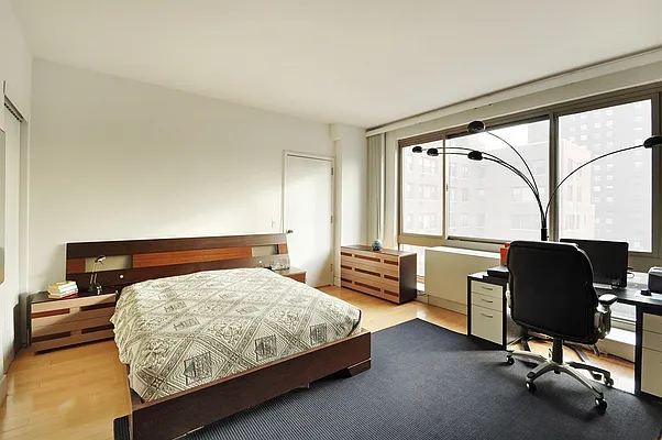 Sold by Corcoran | media 28