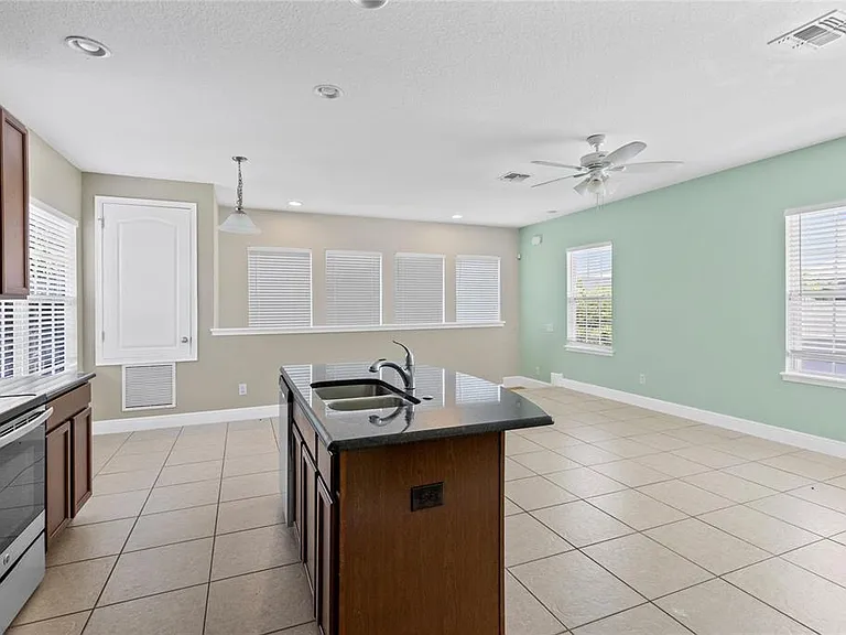 8455 Laureate Blvd — Photo 10